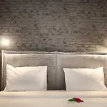 Athlos Hotel